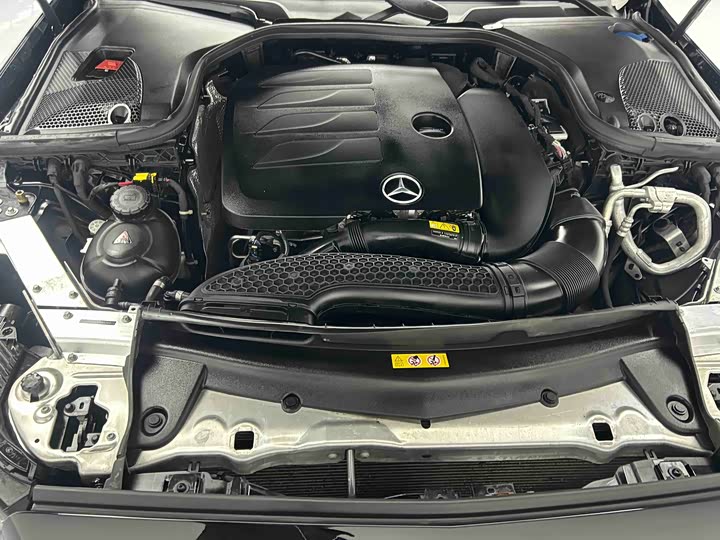 Фото 7 - Mercedes-Benz E-Class