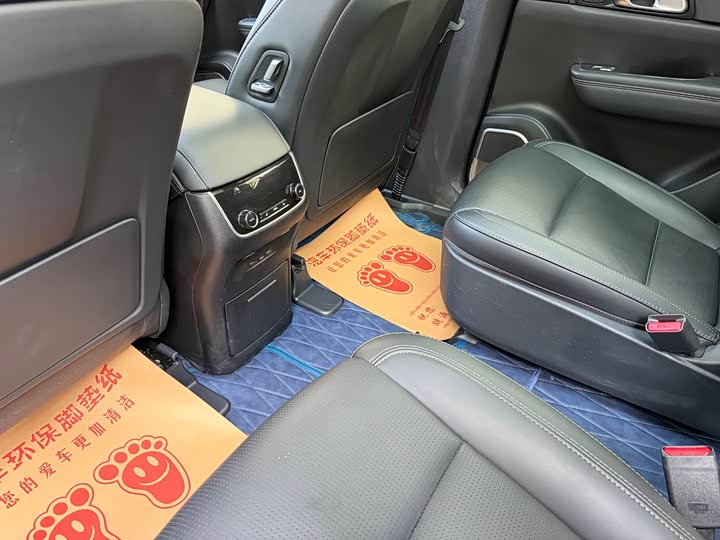 Фото 15 - LiXiang One