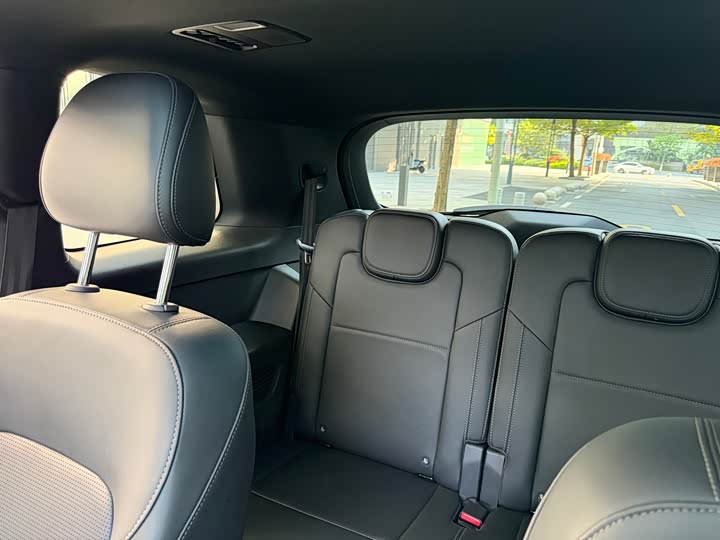 Фото 25 - LiXiang One