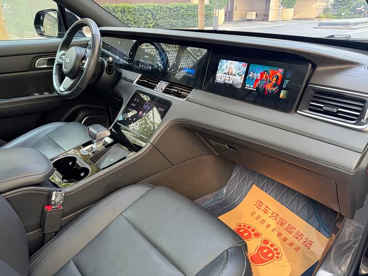 Фото 26 - LiXiang One