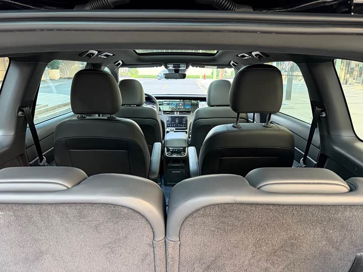 Фото 31 - LiXiang One