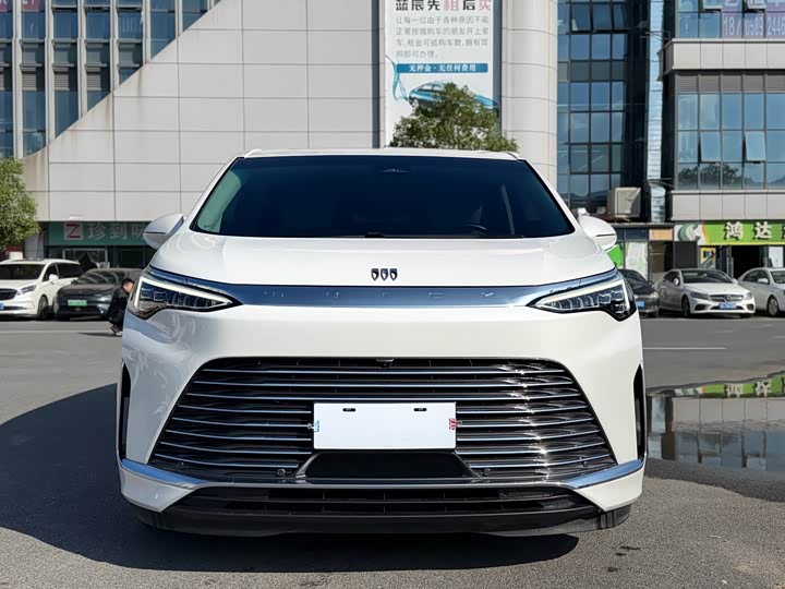 Фото 2 - Buick GL8 Century