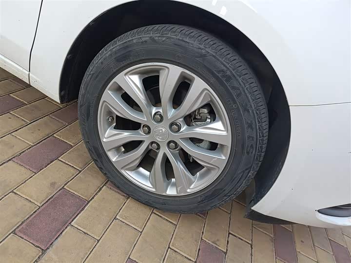 Фото 31 - Buick Excelle GT