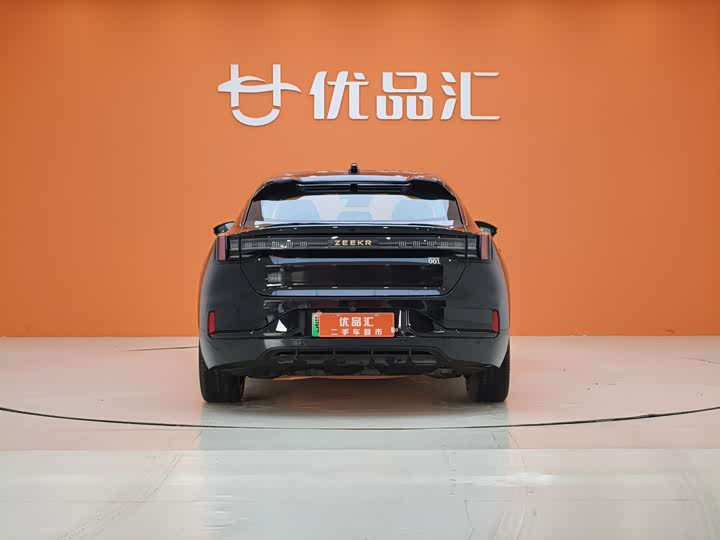 Фото 4 - Zeekr 001