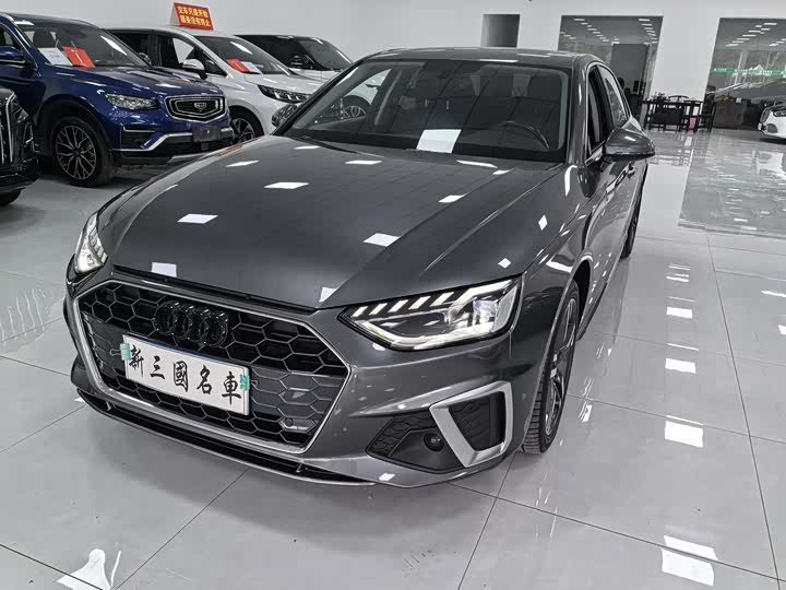 Фото 1 - Audi A4L