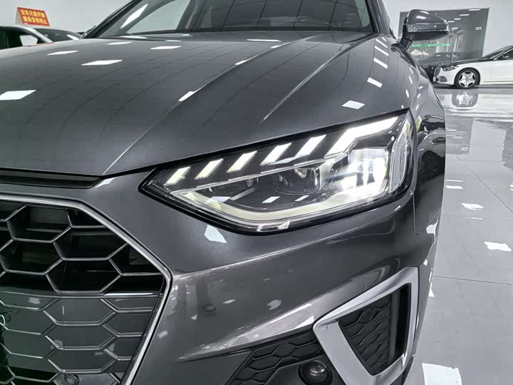 Фото 20 - Audi A4L