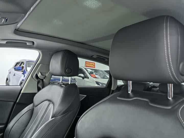 Фото 23 - Audi A4L