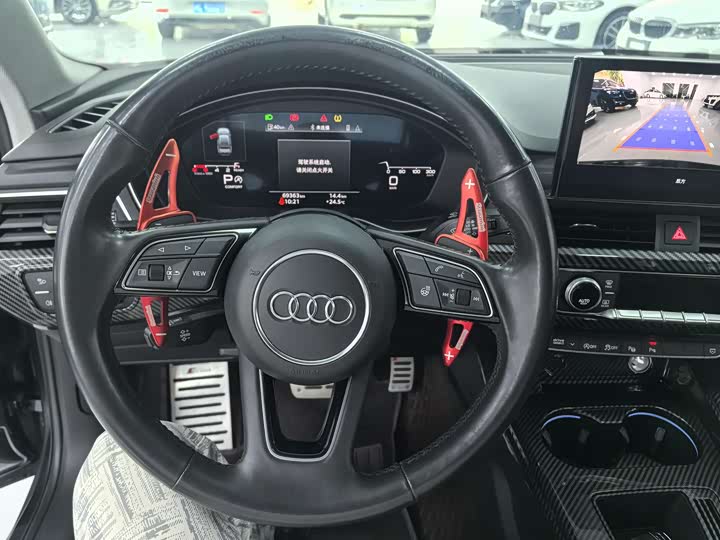 Фото 9 - Audi A4L