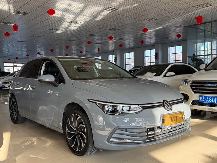 Фото 3 - Volkswagen Golf