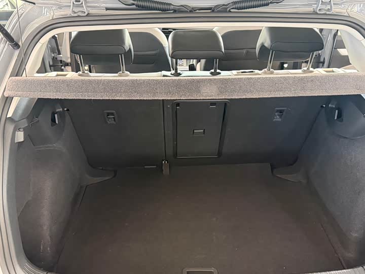 Фото 8 - Volkswagen Golf