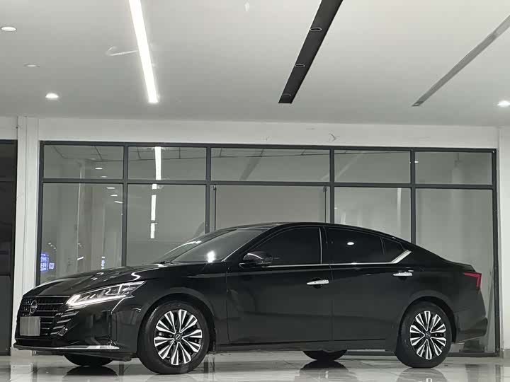 Фото 2 - Nissan Teana