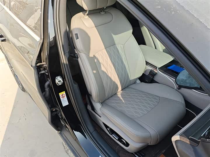 Фото 25 - BYD Han