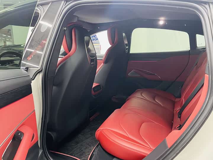 Фото 11 - Xiaomi SU7