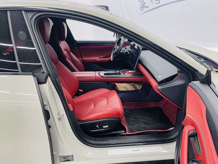 Фото 14 - Xiaomi SU7