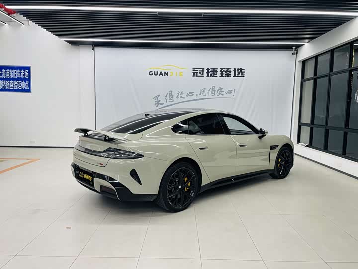 Фото 17 - Xiaomi SU7