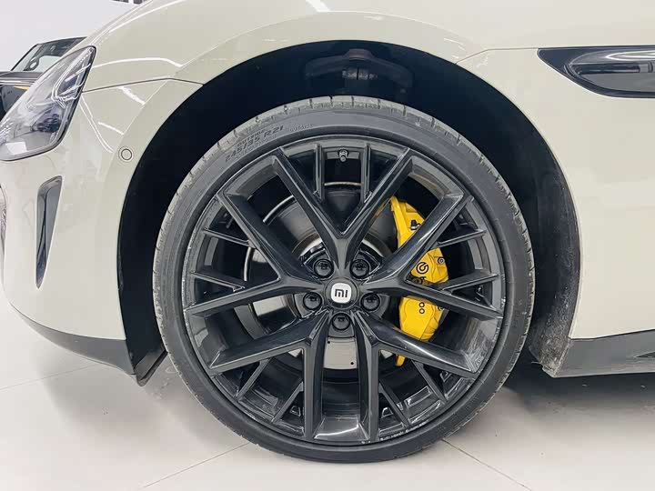 Фото 3 - Xiaomi SU7