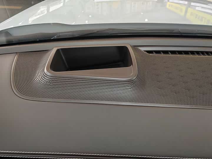 Фото 8 - Tank 500 Hybrid