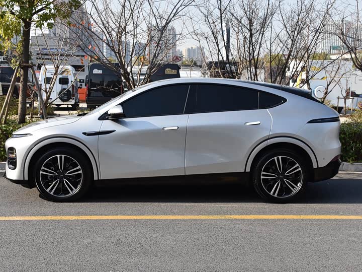 Фото 2 - XPeng G6