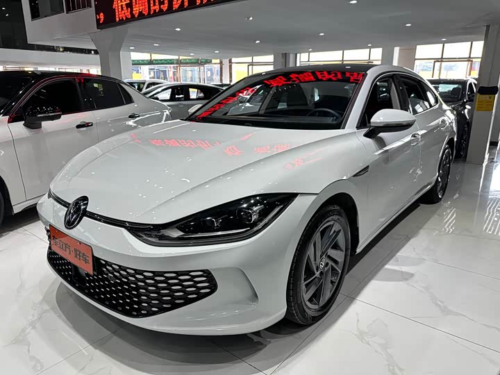 Фото 1 - Volkswagen Lamando L