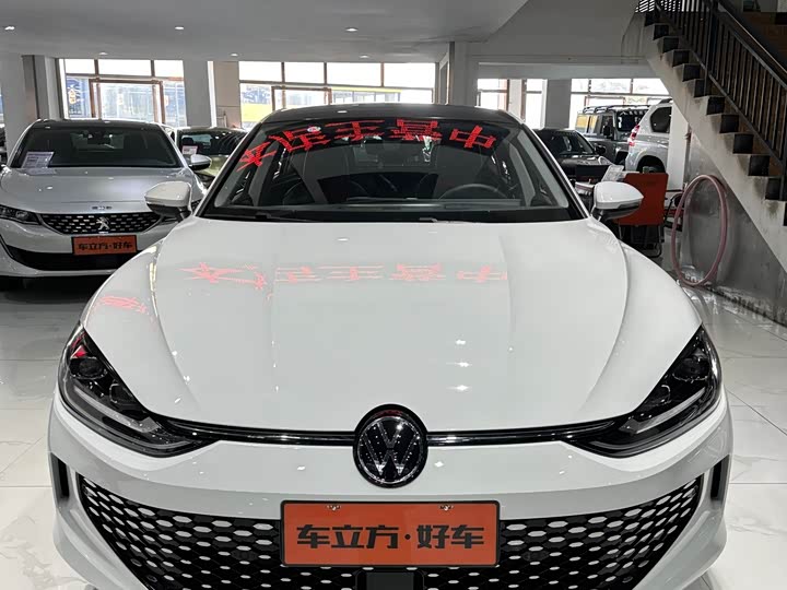 Фото 2 - Volkswagen Lamando L