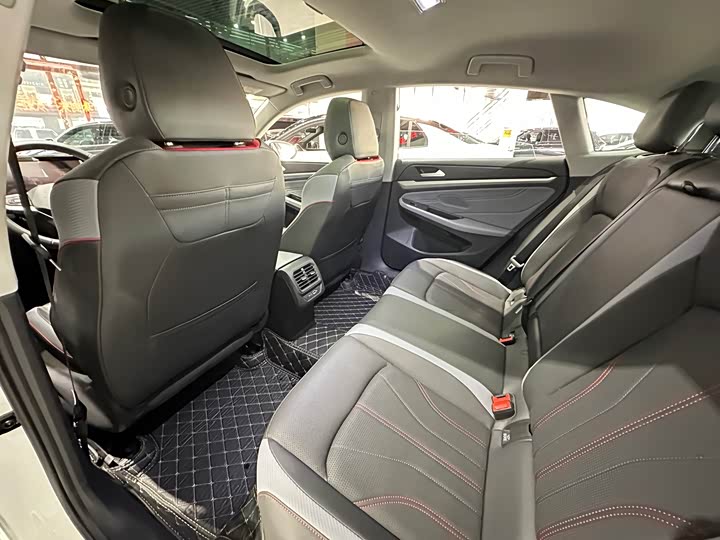 Фото 8 - Volkswagen Lamando L