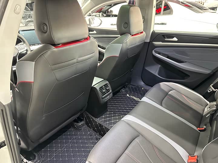 Фото 9 - Volkswagen Lamando L