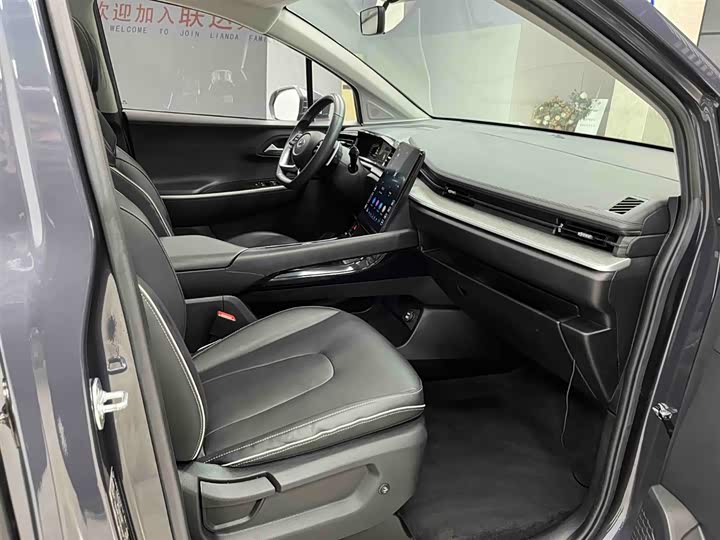 Фото 13 - Hyundai Custo