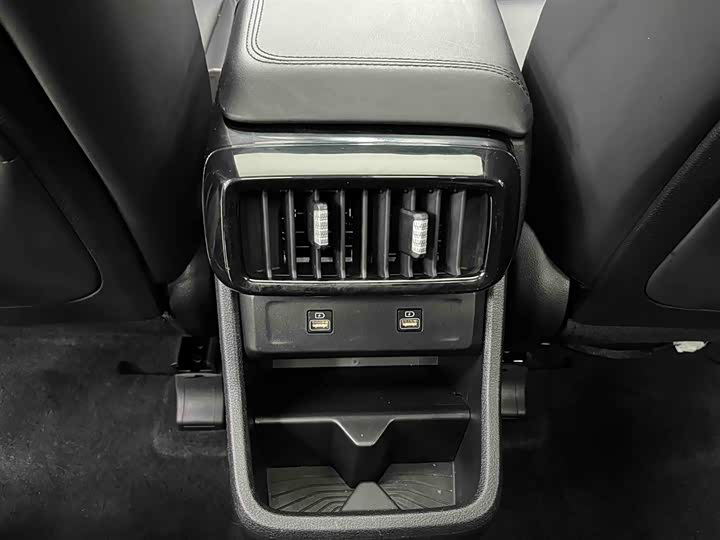 Фото 15 - Hyundai Custo