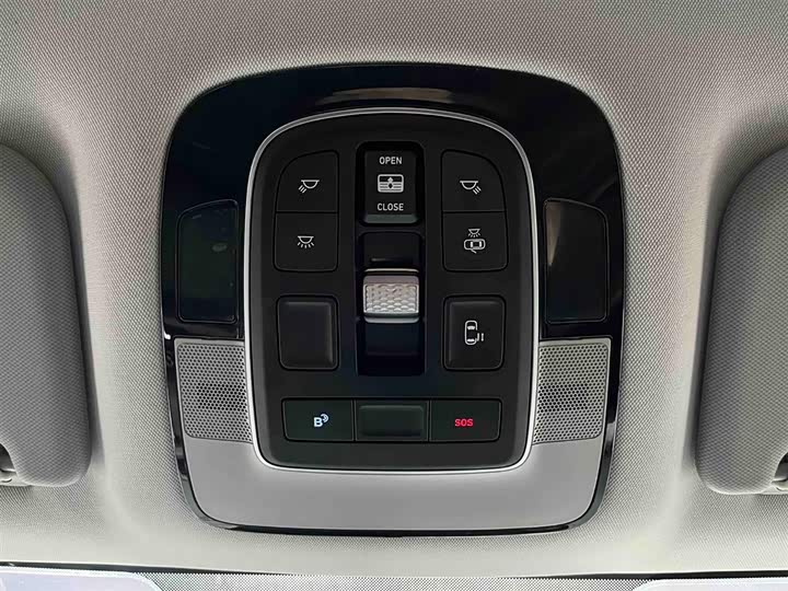 Фото 8 - Hyundai Custo