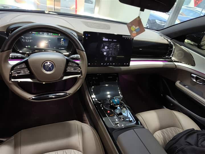 Фото 13 - BYD Han