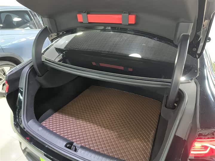 Фото 18 - BYD Han