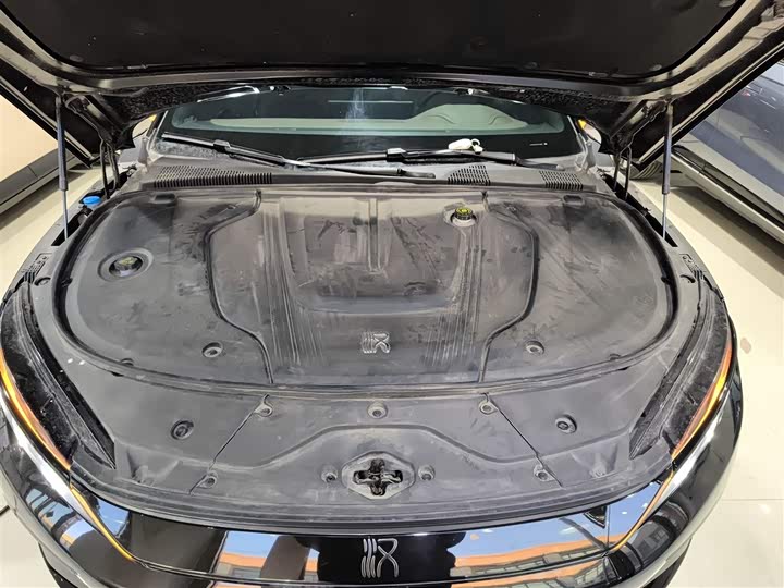 Фото 19 - BYD Han