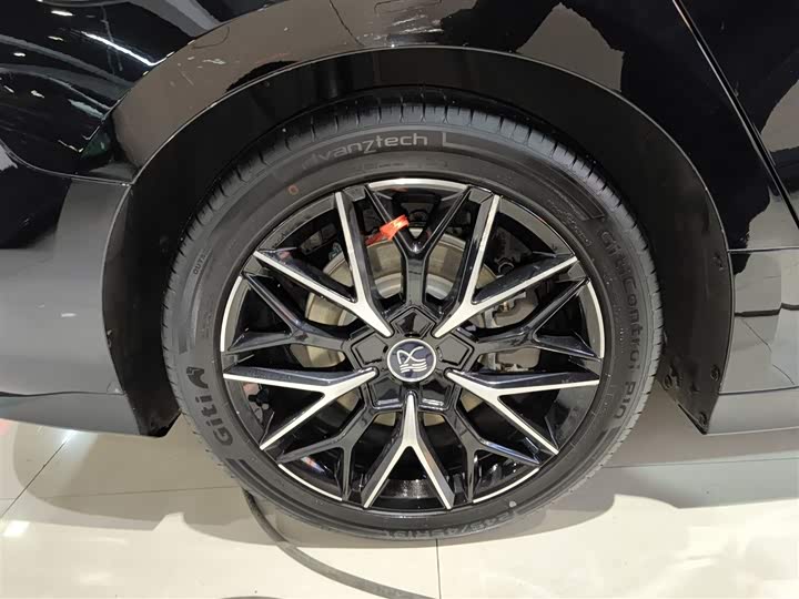 Фото 25 - BYD Han