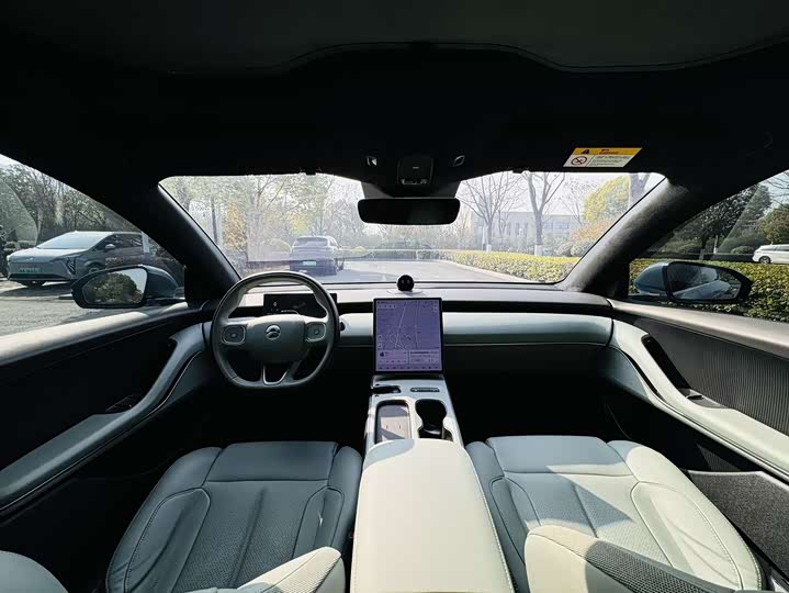 Фото 8 - Nio ET5T