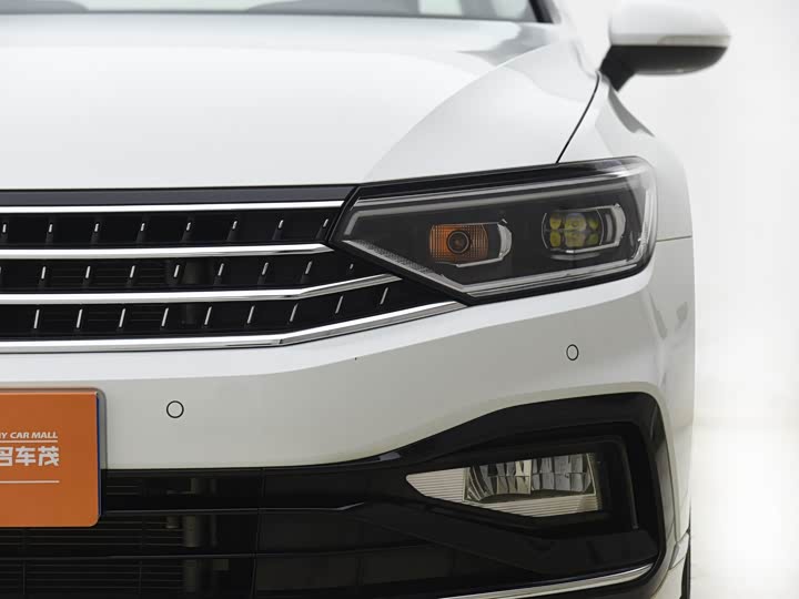 Фото 4 - Volkswagen Magotan