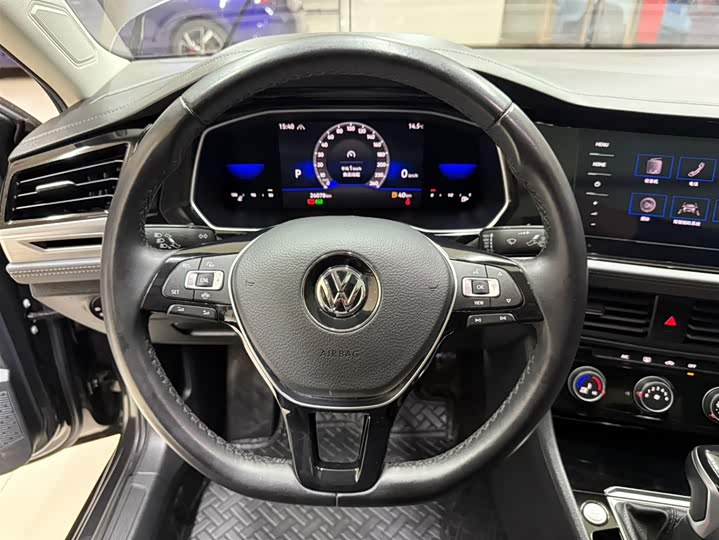 Фото 11 - Volkswagen Sagitar L