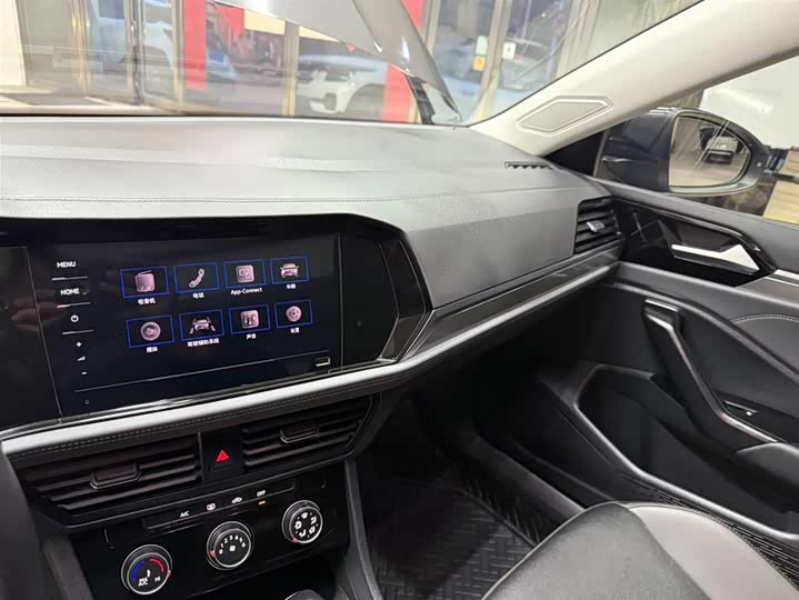 Фото 12 - Volkswagen Sagitar L