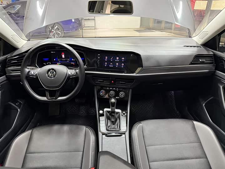 Фото 20 - Volkswagen Sagitar L