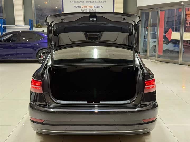 Фото 24 - Volkswagen Sagitar L