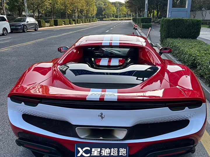 Фото 2 - Ferrari 296