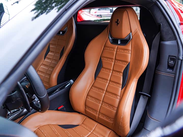 Фото 4 - Ferrari 296