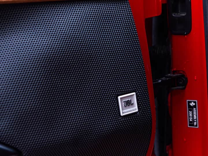 Фото 6 - Ferrari 296