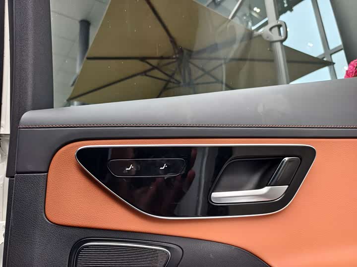 Фото 14 - Mercedes-Benz C-Class