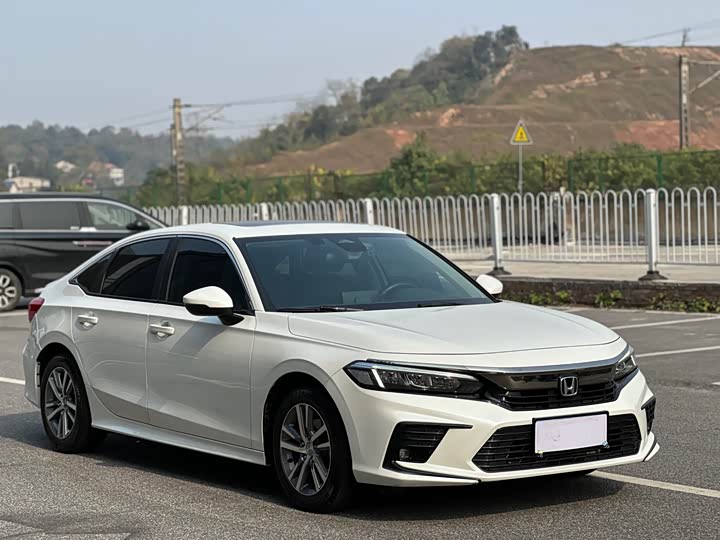 Фото 3 - Honda Civic