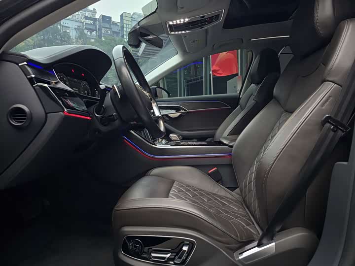 Фото 23 - Audi A8