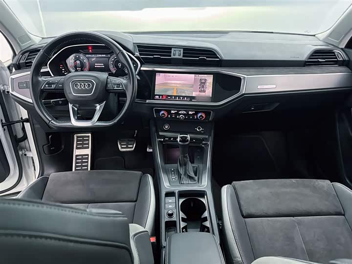 Фото 12 - Audi Q3