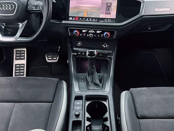 Фото 14 - Audi Q3