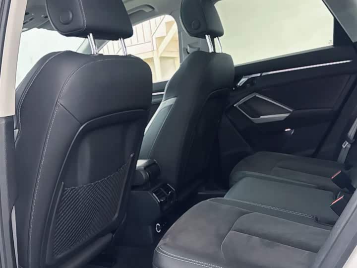 Фото 16 - Audi Q3