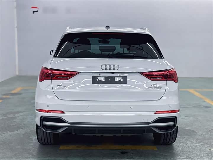 Фото 9 - Audi Q3