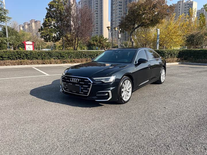 Фото 1 - Audi A6L